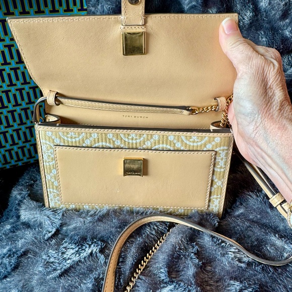 Tory Burch T Monogram Raffia Gold Chain purse Natural - Picture 3 of 12